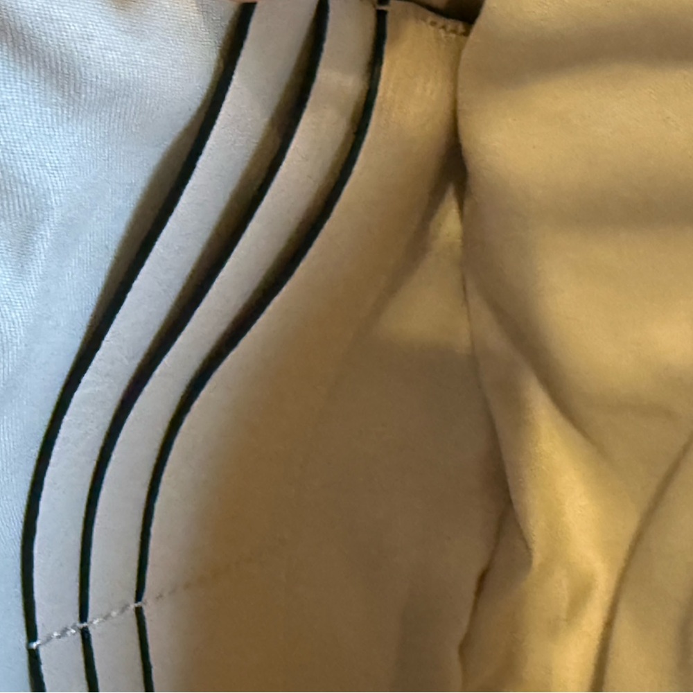 Versona Cream Wristlet with Tassel - Picture 6 of 8